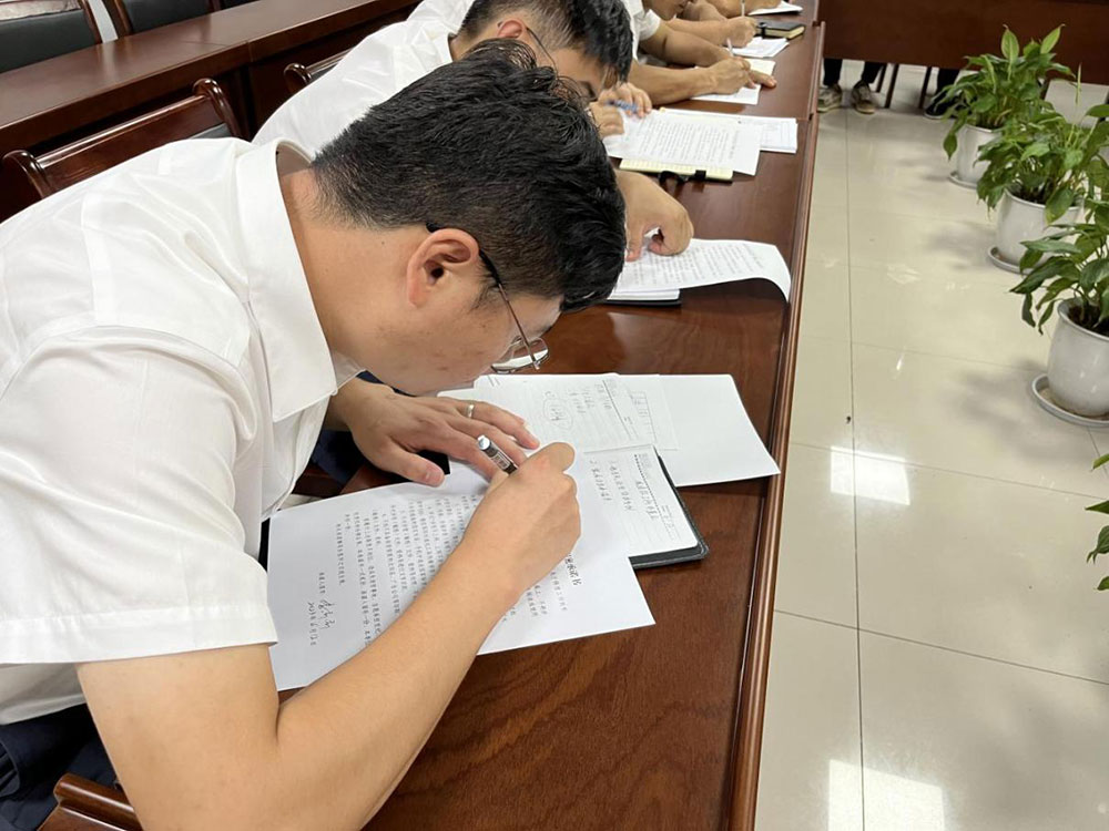 城建投公司召開全體員工大會(huì)暨安全生產(chǎn)、保密工作會(huì)議?