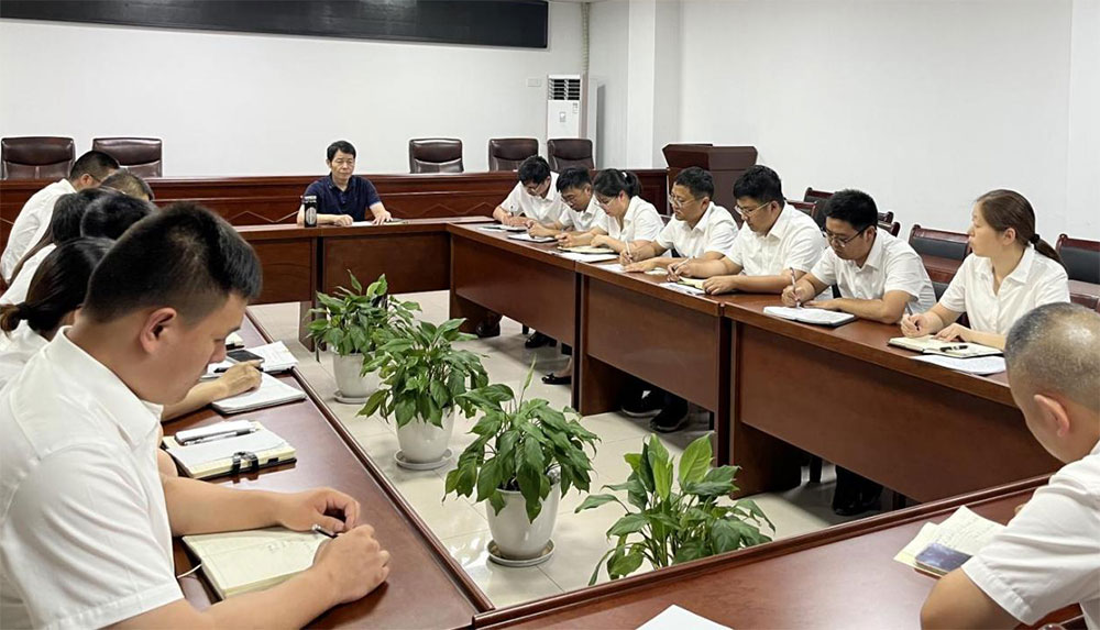 城建投公司召開全體員工大會(huì)暨安全生產(chǎn)、保密工作會(huì)議?